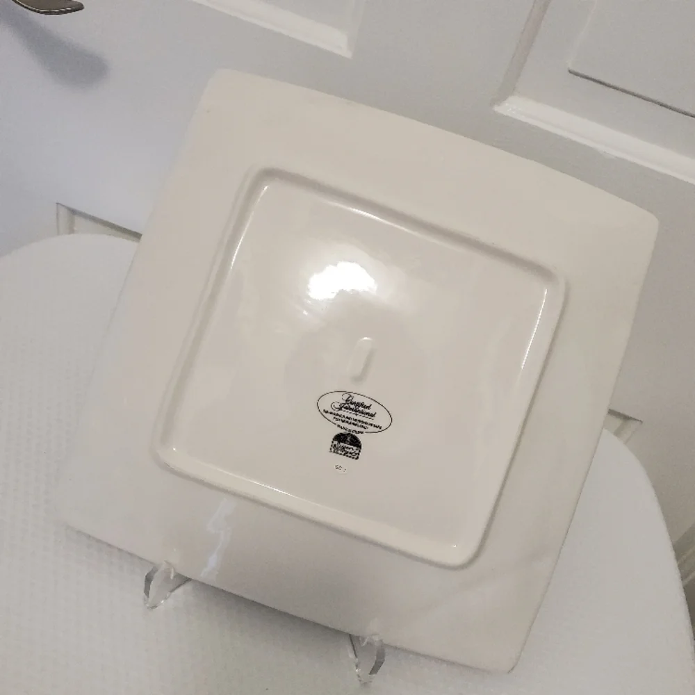 Certified International, Susan Winget Holiday Lodge Serving Plate 11.5
